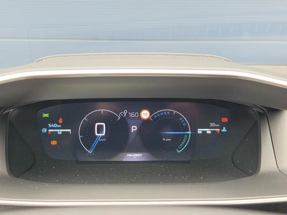 Peugeot 2008 1.2 Hybrid 145 GT uit 2026, foto 12