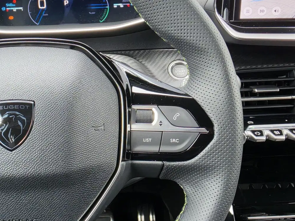 Peugeot 2008 1.2 Hybrid 145 GT uit 2026, foto 14