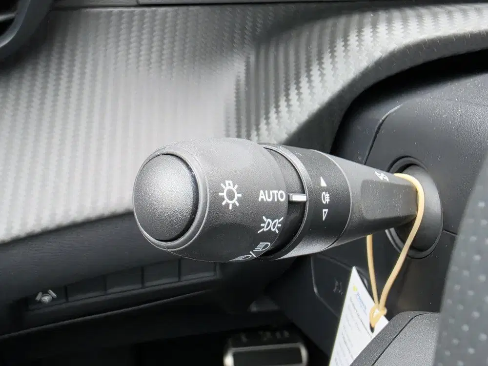 Peugeot 2008 1.2 Hybrid 145 GT uit 2026, foto 16