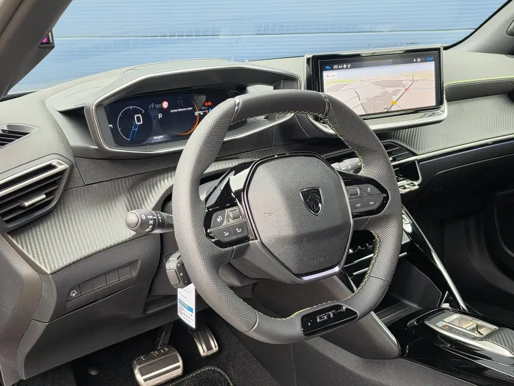 Peugeot 2008 1.2 Hybrid 145 GT uit 2026, foto 9