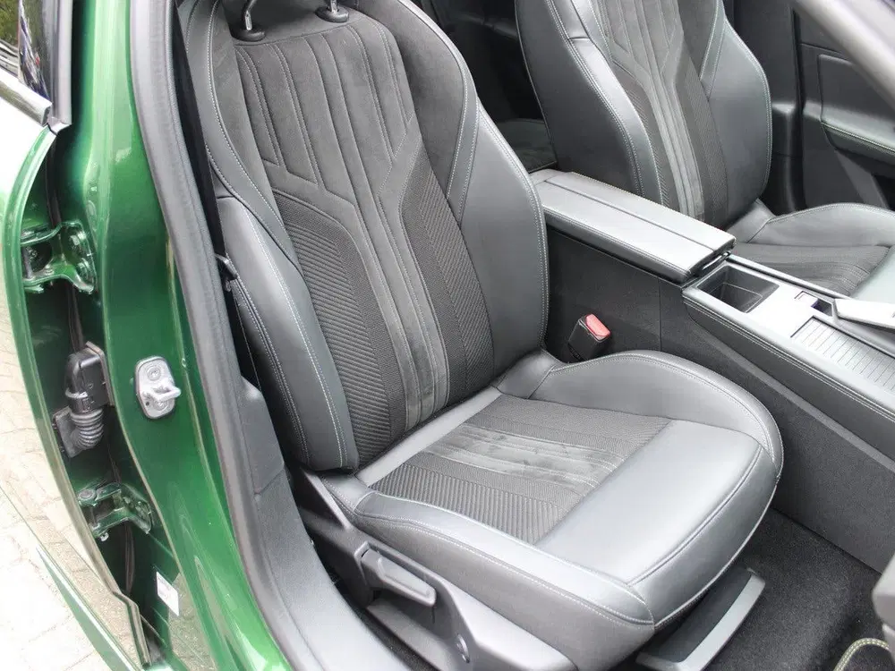 Peugeot 308 GT EV 54 kWh uit 2024, foto 13