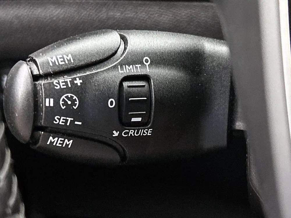 Peugeot 208 1.2 75pk Active uit 2022, foto 15
