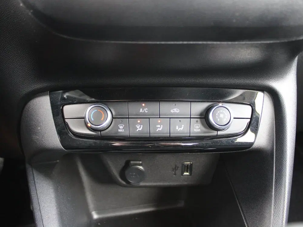 Opel Corsa 1.2 Elegance uit 2022, foto 17