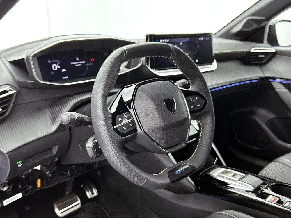 Peugeot 208 1.2 Hybrid 110 e-DCS6 GT uit 2025, foto 10