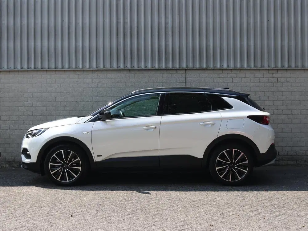 Opel Grandland X 1.6 300pk Hybrid4 Ultimate uit 2020, foto 2