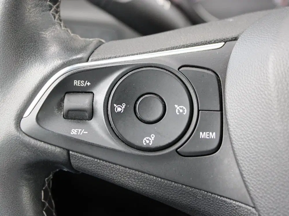 Opel Crossland 1.2 Turbo Edition uit 2022, foto 14