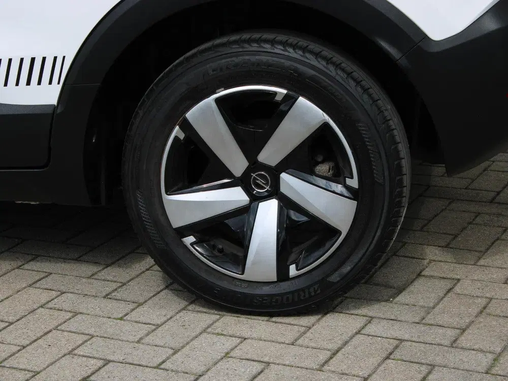Opel Crossland 1.2 Turbo Edition uit 2022, foto 3