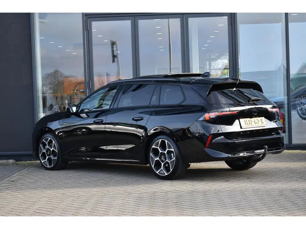 Opel Astra Sports Tourer 1.2 Turbo Hybrid Ultimate uit 2025, foto 3