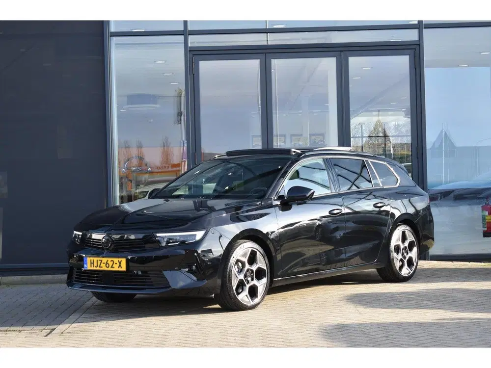 Opel Astra Sports Tourer 1.2 Turbo Hybrid Ultimate uit 2025, foto 4