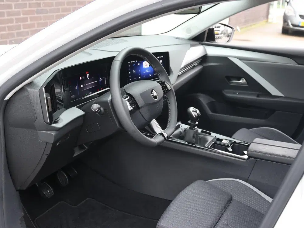 Opel Astra ST Business Edition 110pk uit 2025, foto 13