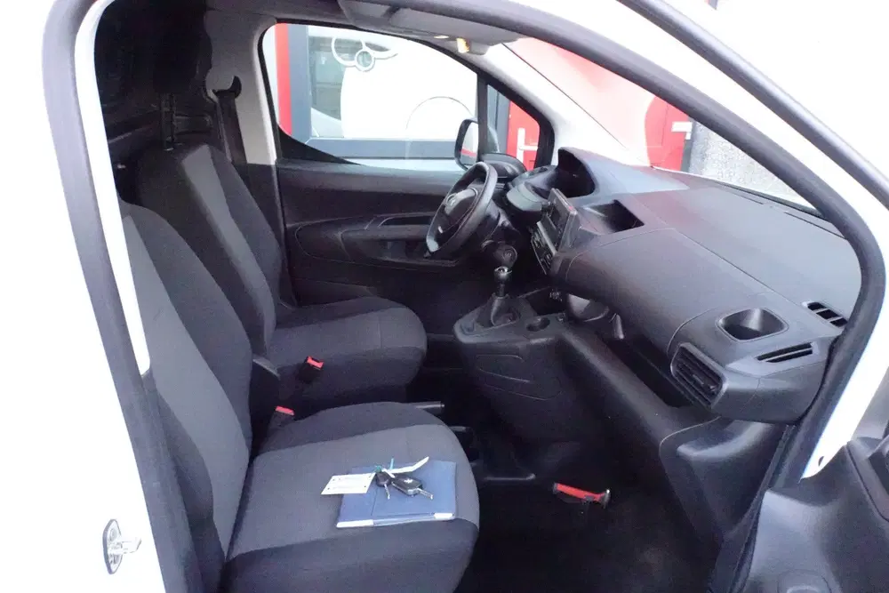 Peugeot Partner 1.6 BlueHDI Pro airco trekhaak (bj 2019) uit 2019, foto 10