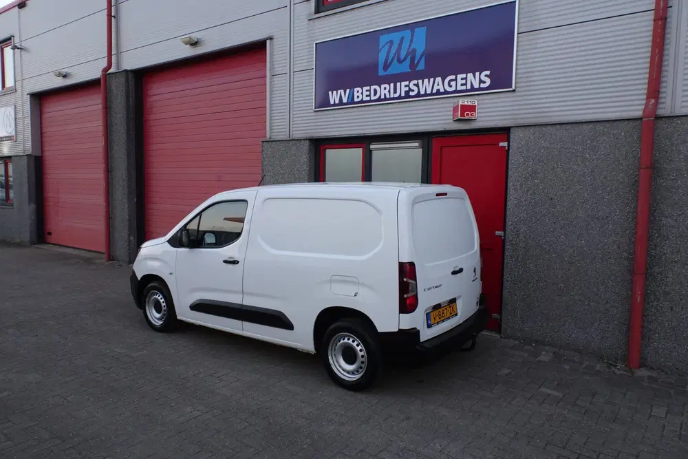 Peugeot Partner 1.6 BlueHDI Pro airco trekhaak (bj 2019) uit 2019, foto 2
