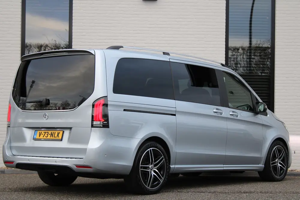 Mercedes-Benz V-Klasse 250d uit 2024, foto 9