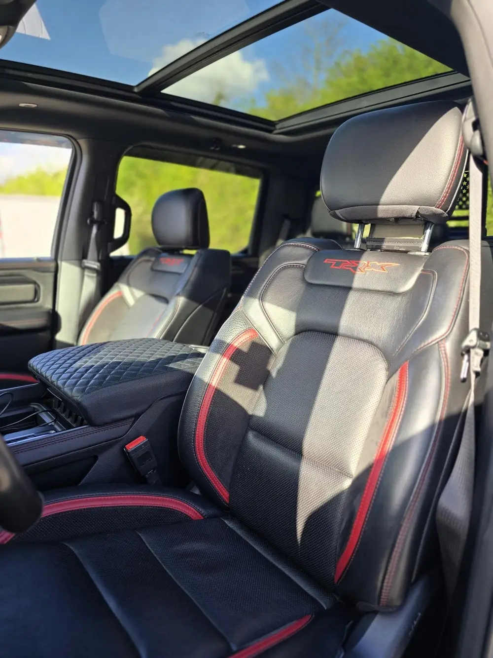 Dodge Ram 1500 6.2 V8 4x4 Crew Cab TRX LVL2 PANO uit 2021, foto 14