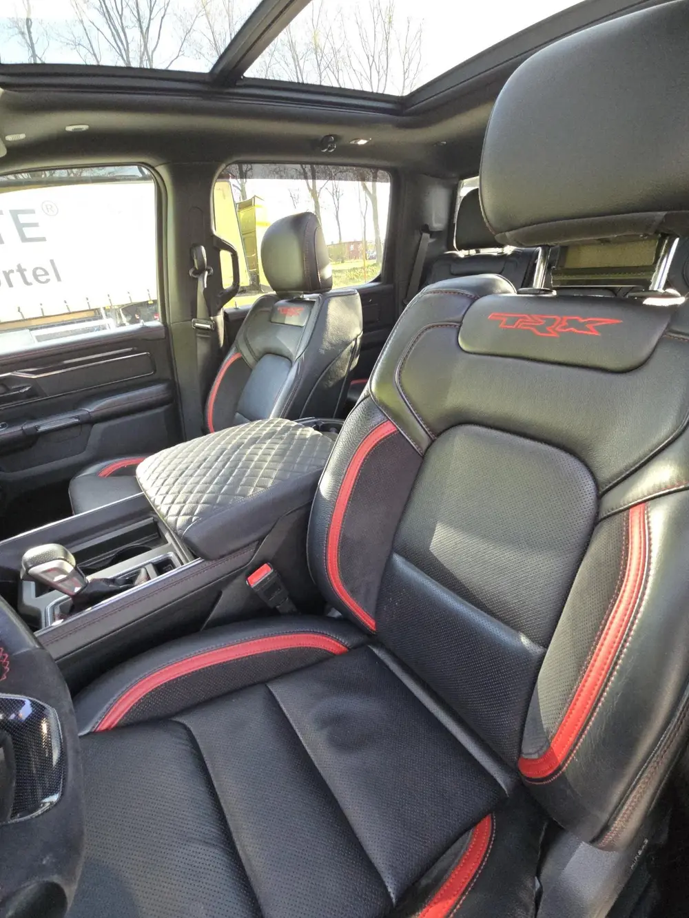 Dodge Ram 1500 6.2 V8 4x4 Crew Cab TRX LVL2 PANO uit 2021, foto 20