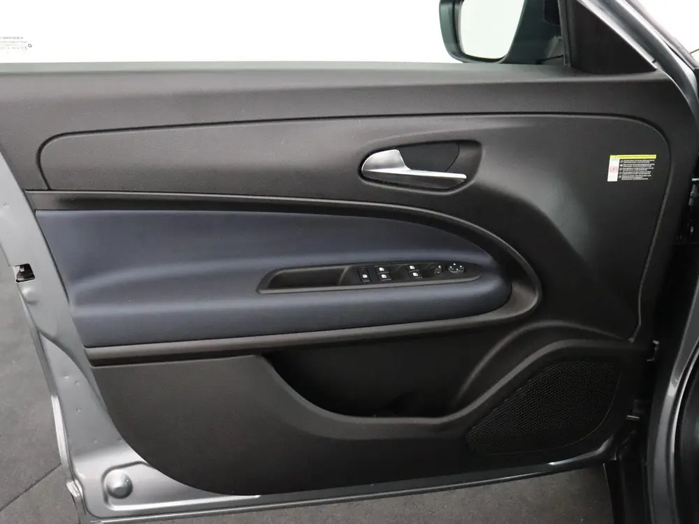 Alfa Romeo Junior Elettrica 54 kWh Climate control uit 2025, foto 12