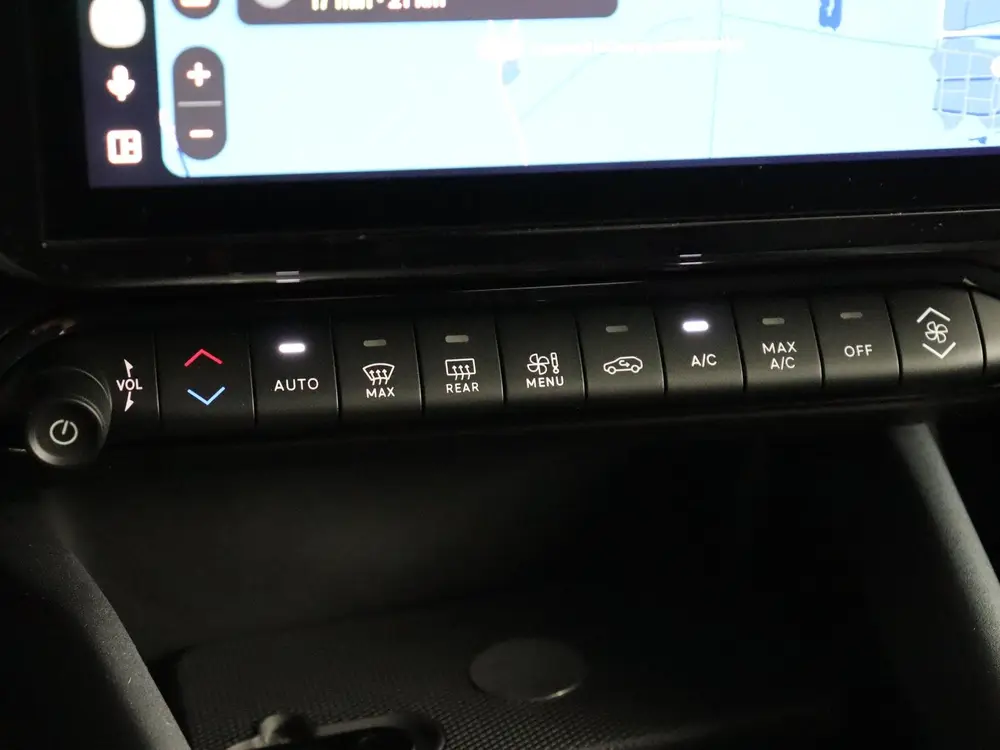 Alfa Romeo Junior Elettrica 54 kWh Climate control uit 2025, foto 16