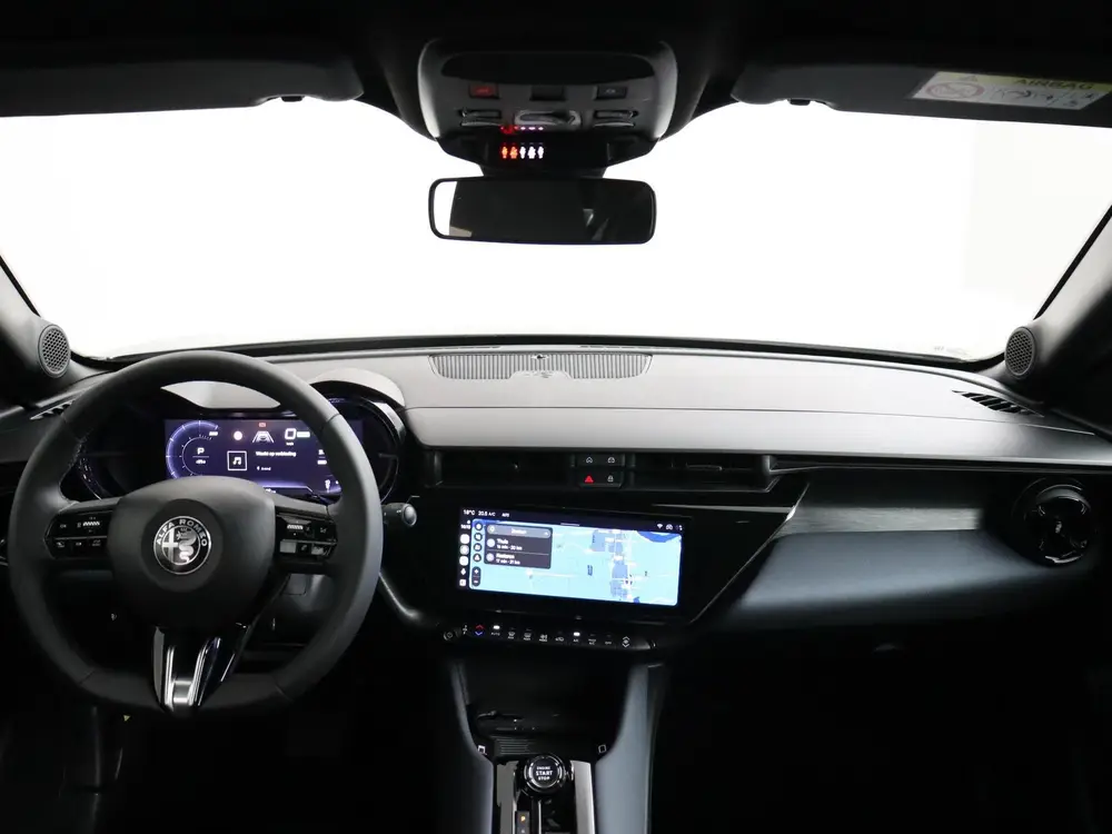 Alfa Romeo Junior Elettrica 54 kWh Climate control uit 2025, foto 3