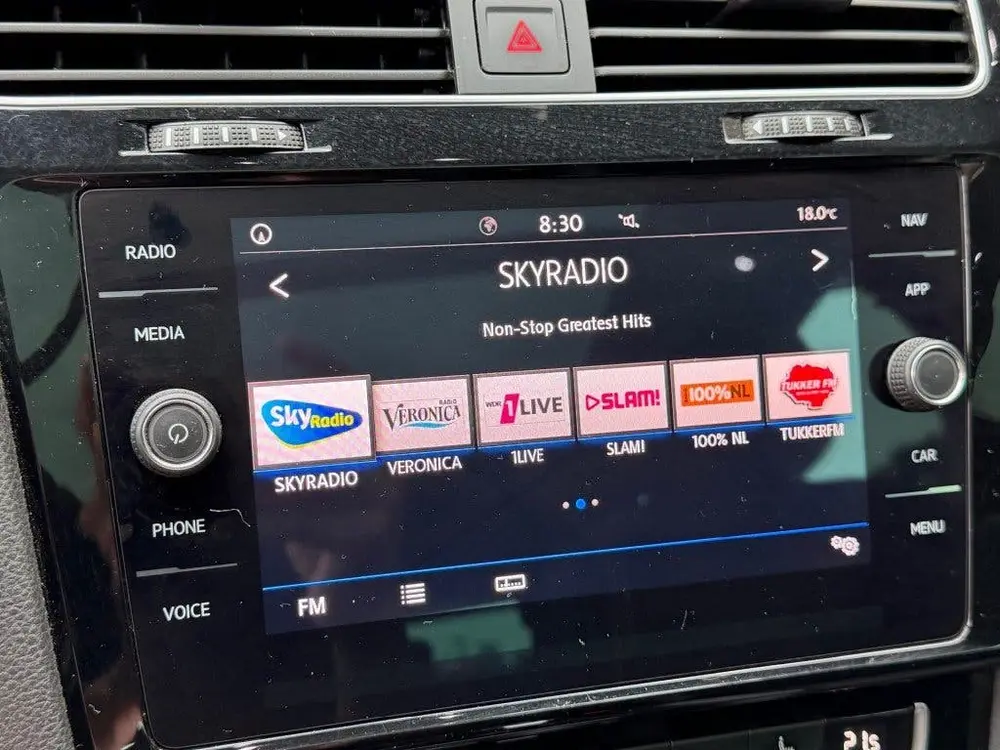 Volkswagen GOLF 1.5 TSI DSG 2x R-Line Pano Virtueel Stoelver uit 2019, foto 14
