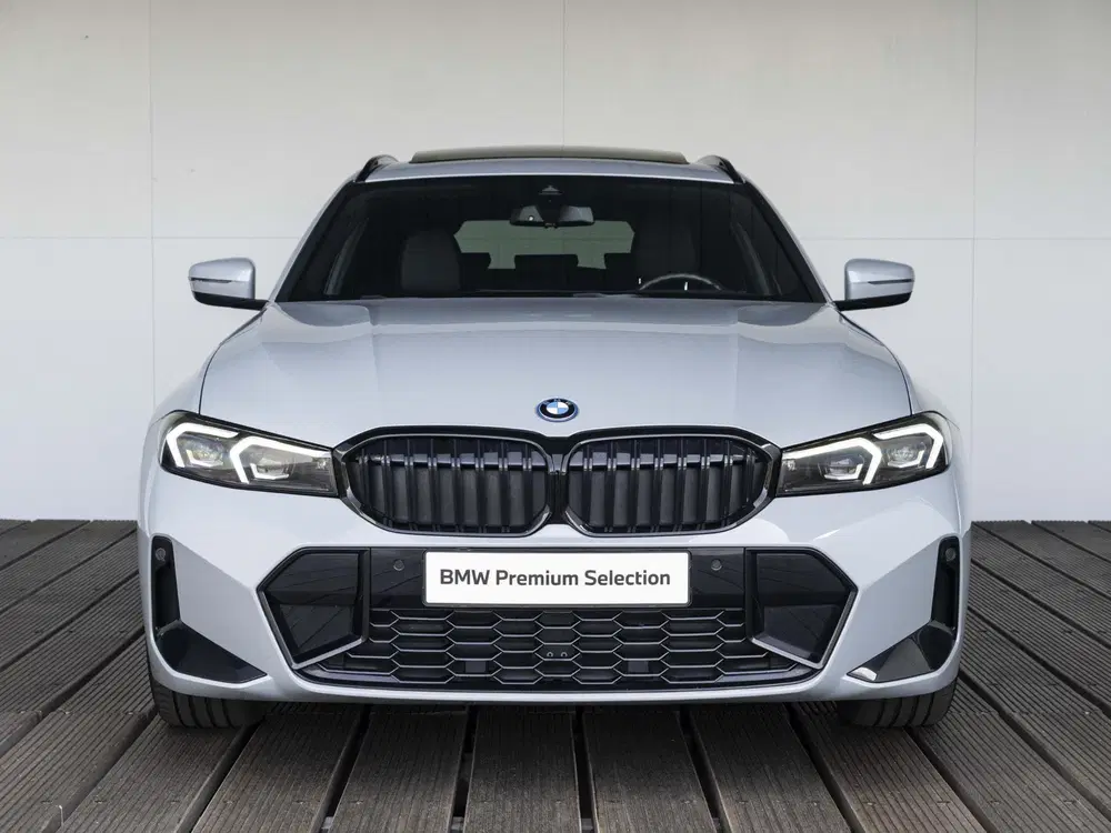BMW 3-serie 320e Touring uit 2024, foto 6