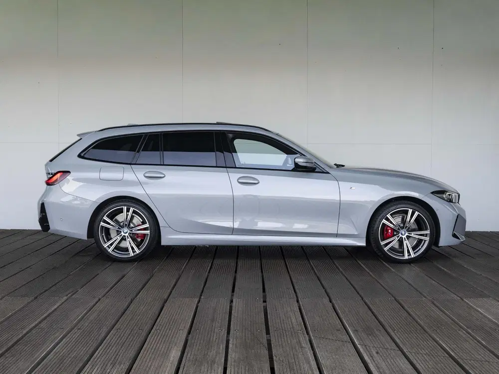 BMW 3-serie 320e Touring uit 2024, foto 7