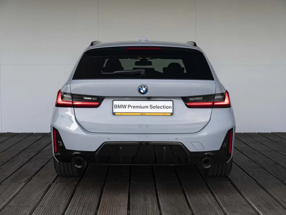 BMW 3-serie 320e Touring uit 2024, foto 8