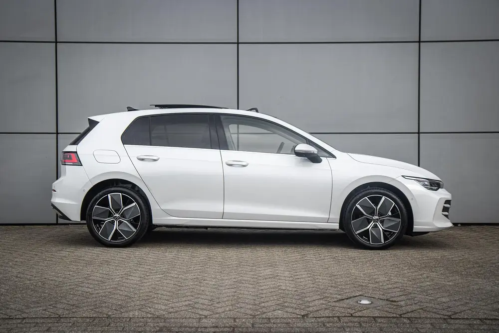 Volkswagen Golf 1.5 eHybrid 204pk DSG Style Edition | Panora uit 2026, foto 3
