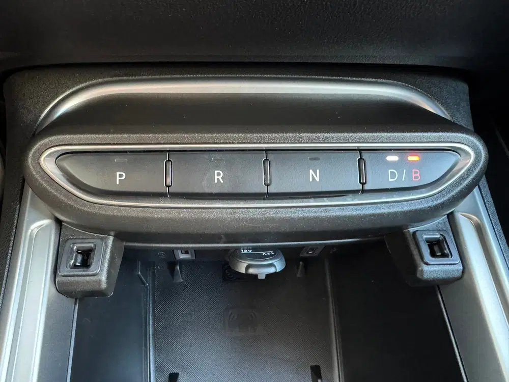Jeep Avenger Summit 54 kWh SOH 96% Clima Camera Carplay uit 2025, foto 6