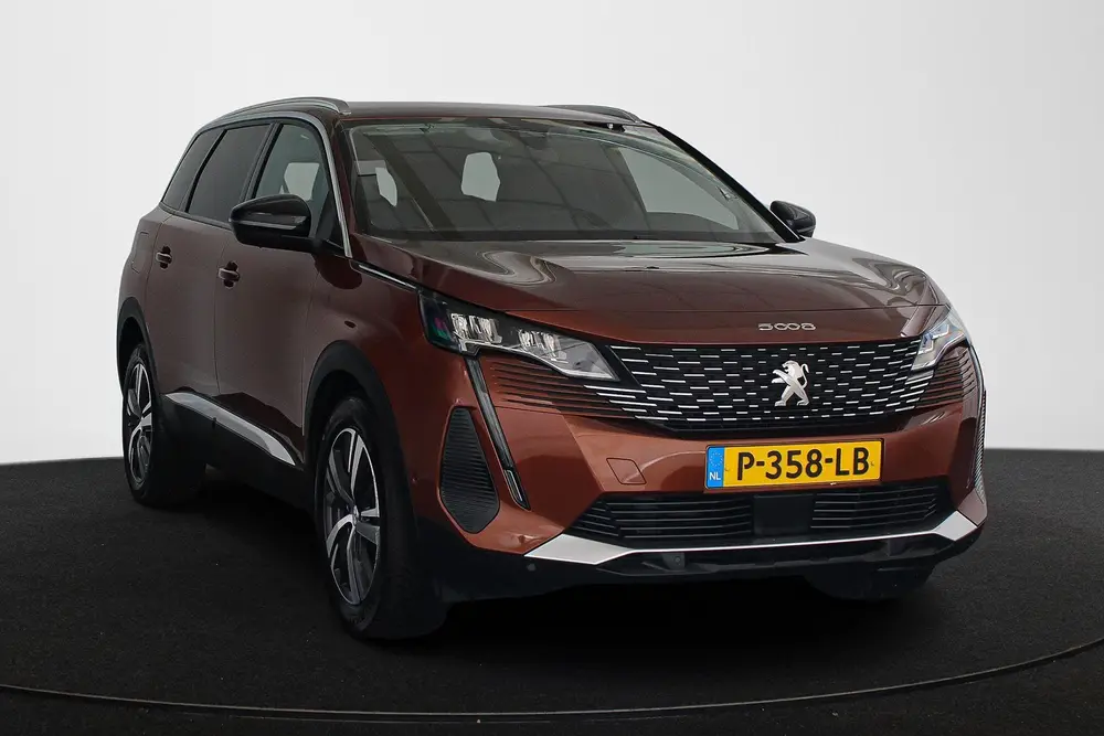 Peugeot 5008 1.2 PureTech Allure Pack Business Automaat uit 2022, foto 2