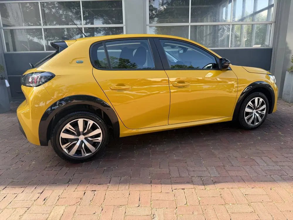 Peugeot 208 EV Active 50 kWh Automaat Bj 2022 Km 70.00 uit 2022, foto 2