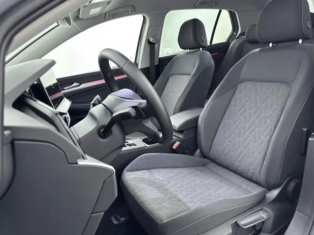 Volkswagen Golf 1.5 eHybrid Life Edition 204PK | Apple Carpl uit 2025, foto 10