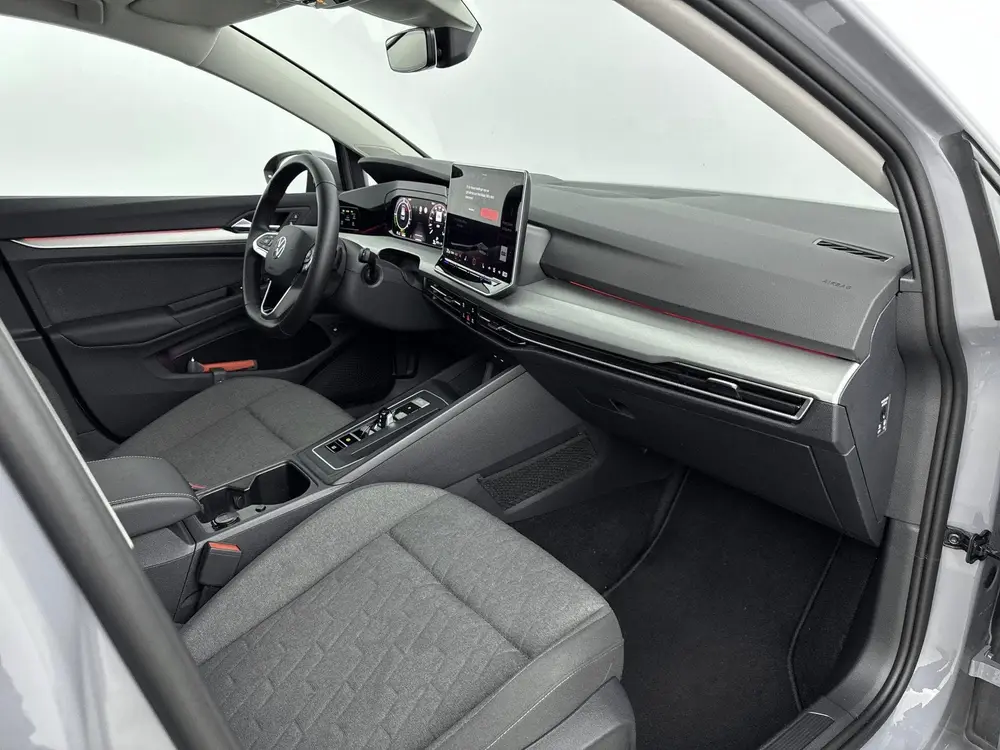 Volkswagen Golf 1.5 eHybrid Life Edition 204PK | Apple Carpl uit 2025, foto 18