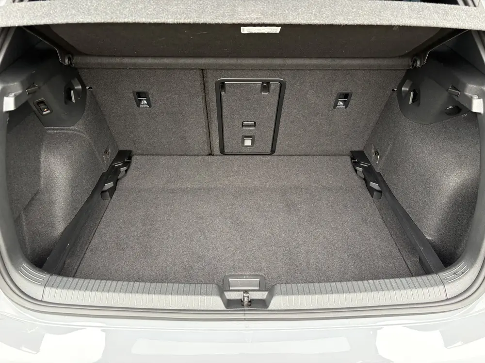 Volkswagen Golf 1.5 eTSI 50 Edition | Panodak | Trekhaak weg uit 2025, foto 20