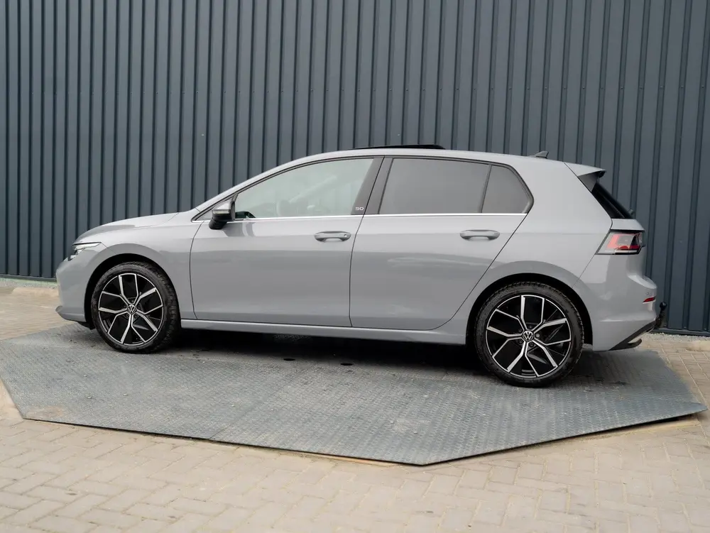 Volkswagen Golf 1.5 eTSI 50 Edition | Panodak | Trekhaak weg uit 2025, foto 3