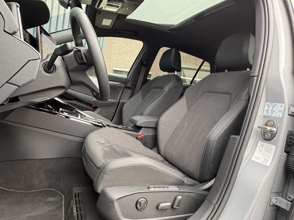 Volkswagen Golf 1.5 eTSI 50 Edition | Panodak | Trekhaak weg uit 2025, foto 6