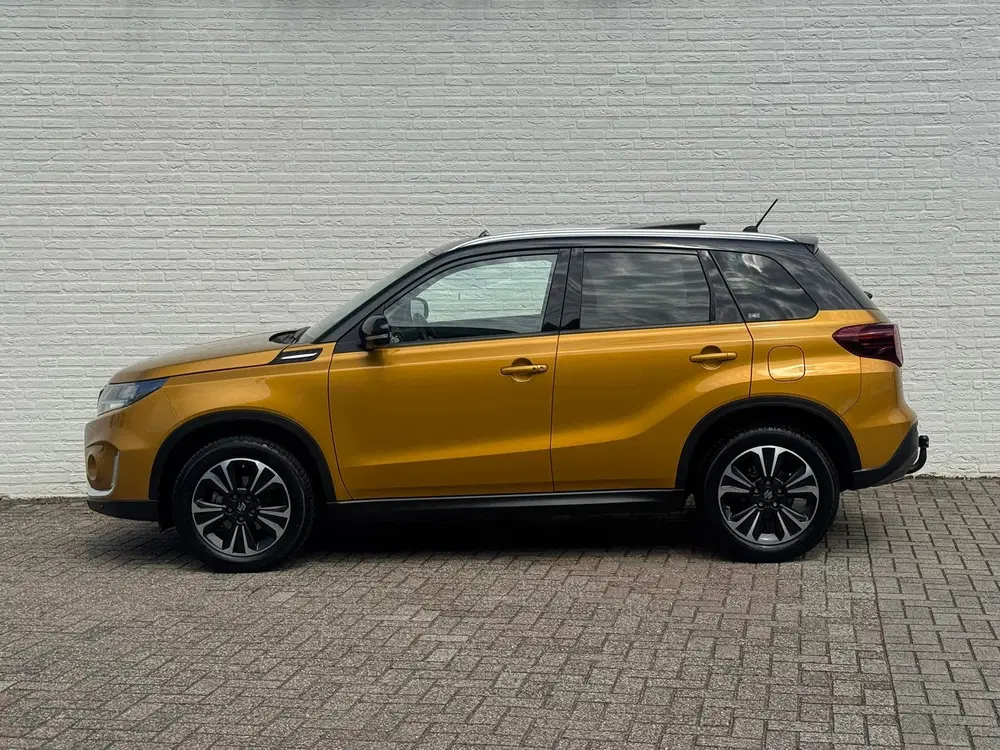 Suzuki Vitara 1.5 Hybrid Style Trekhaak Panorama dak Cam uit 2023, foto 14
