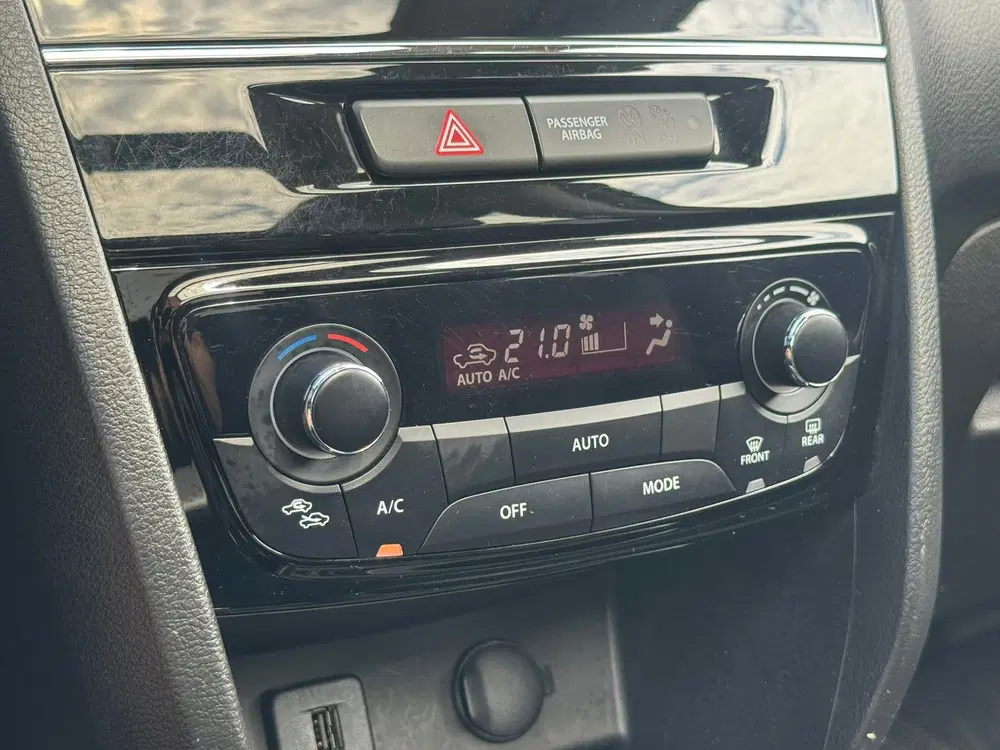 Suzuki Vitara 1.5 Hybrid Style Trekhaak Panorama dak Cam uit 2023, foto 4