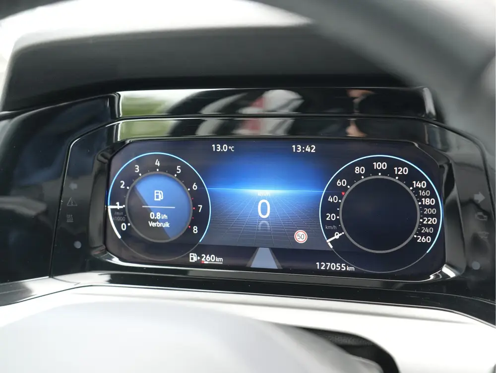 Volkswagen Golf 1.0 TSI Life | Draadloze telefoonlader | Cru uit 2021, foto 15