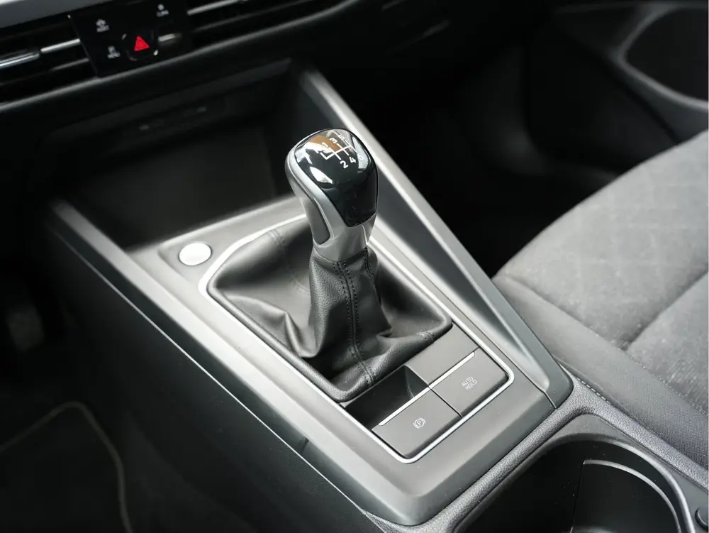 Volkswagen Golf 1.0 TSI Life | Draadloze telefoonlader | Cru uit 2021, foto 16