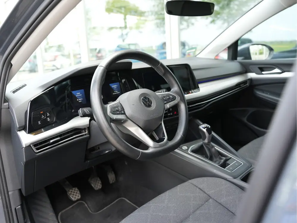 Volkswagen Golf 1.0 TSI Life | Draadloze telefoonlader | Cru uit 2021, foto 3
