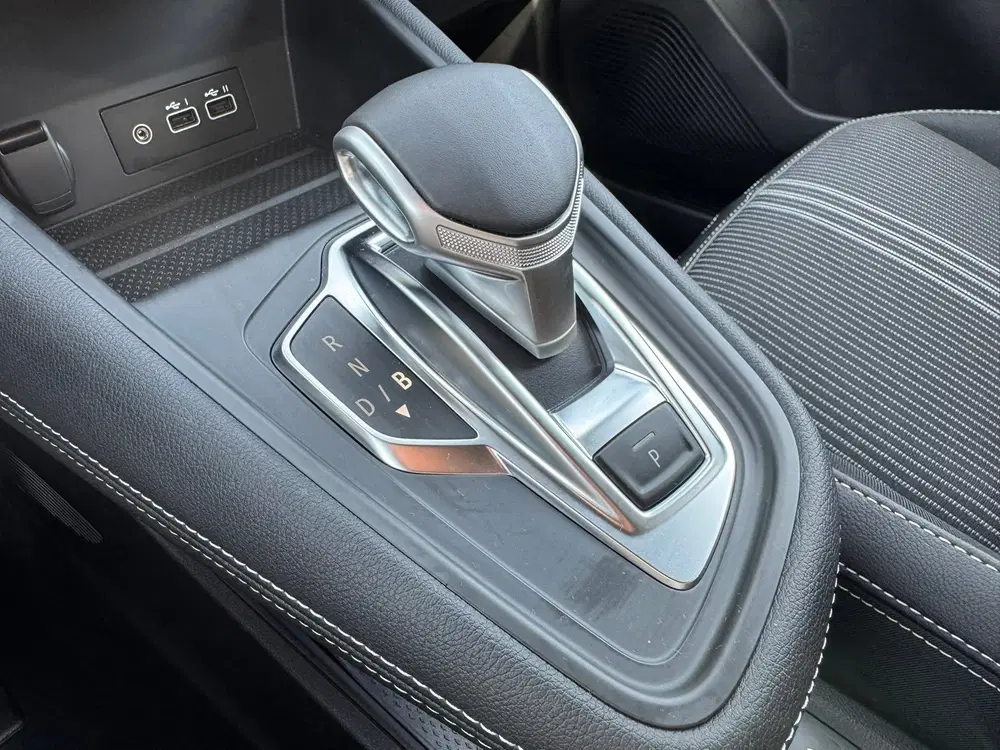 Renault Captur 1.6 E-Tech Hybrid 145 E-tech Engineered Ca uit 2024, foto 17