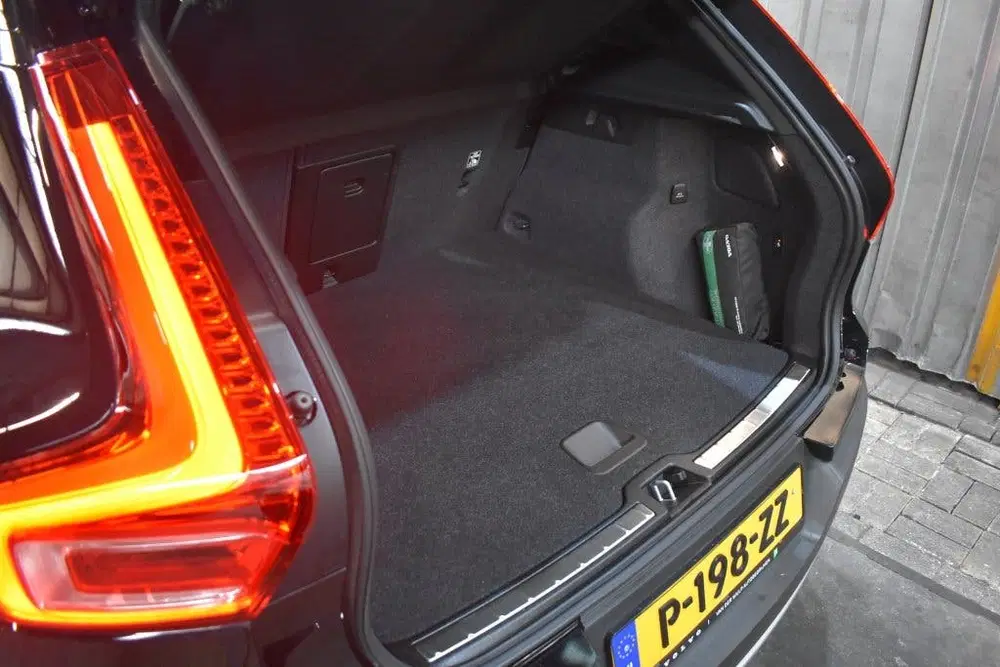 Volvo XC40 T4 211pk [Plug-In] Plus Bright uit 2022, foto 17
