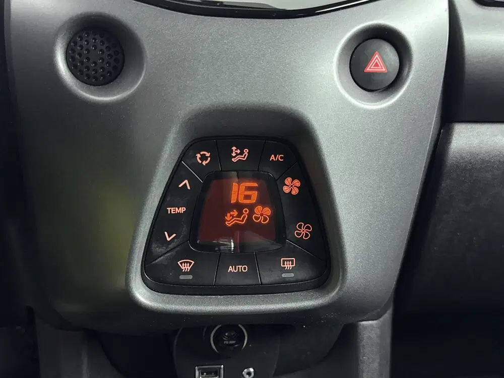 Toyota Aygo 1.0 VVT-i x-joy Automaat uit 2021, foto 10