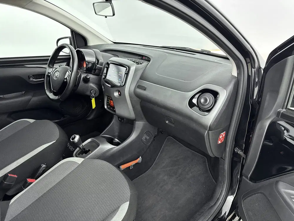 Toyota Aygo 1.0 VVT-i x-joy Automaat uit 2021, foto 6