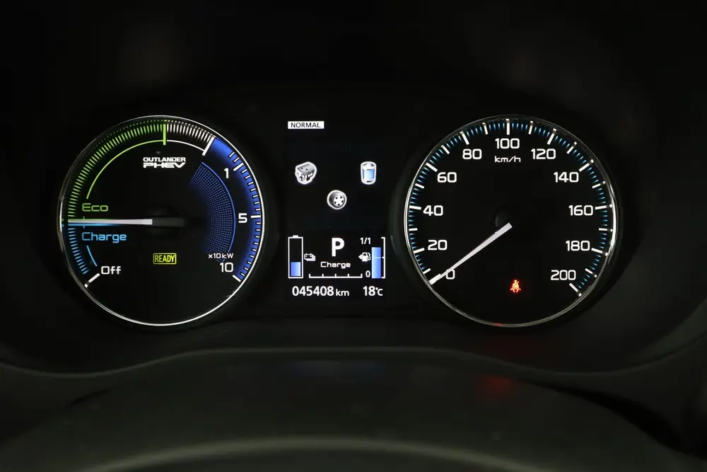 Mitsubishi Outlander 2.4 PHEV Spirit 4WD uit 2020, foto 10