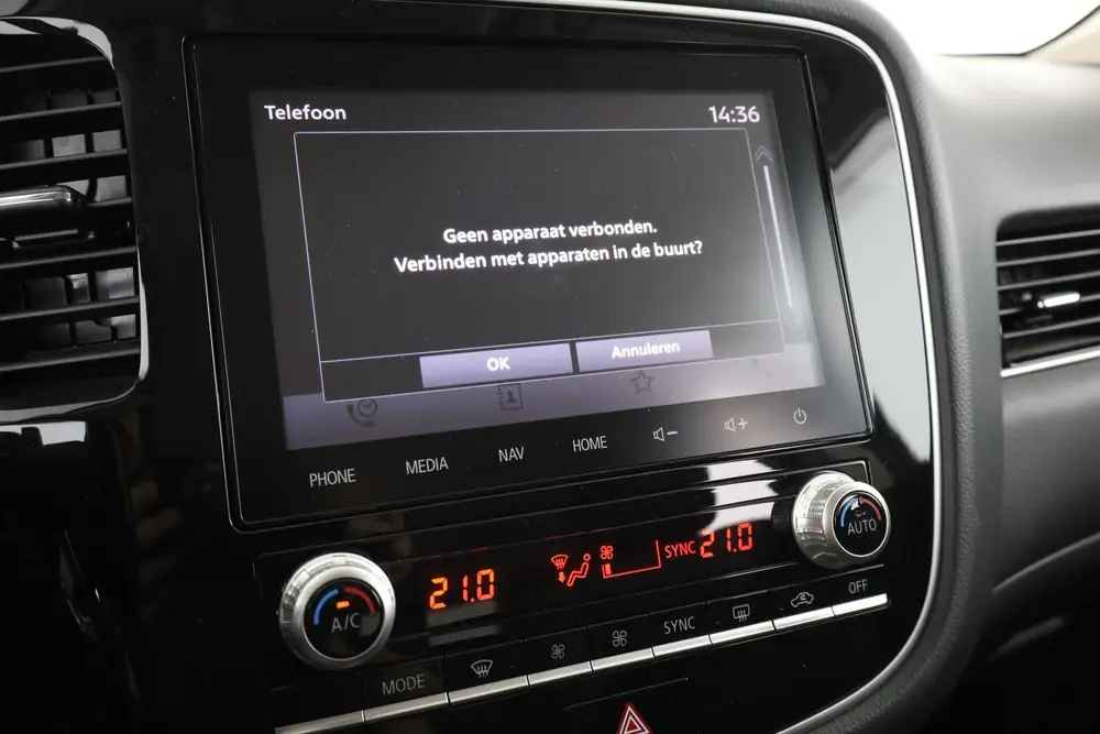 Mitsubishi Outlander 2.4 PHEV Spirit 4WD uit 2020, foto 11