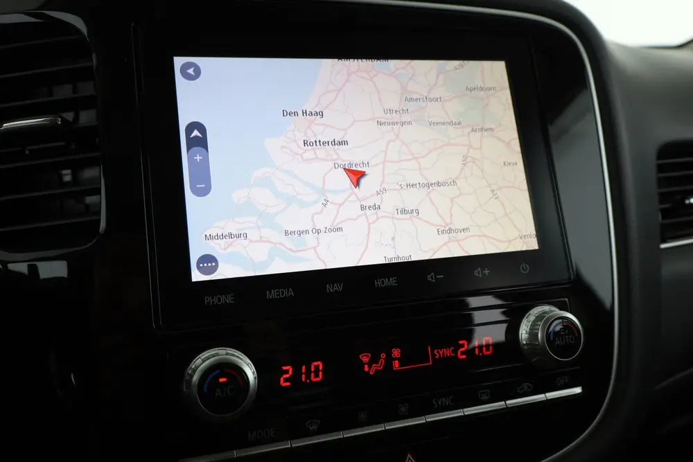 Mitsubishi Outlander 2.4 PHEV Spirit 4WD uit 2020, foto 12