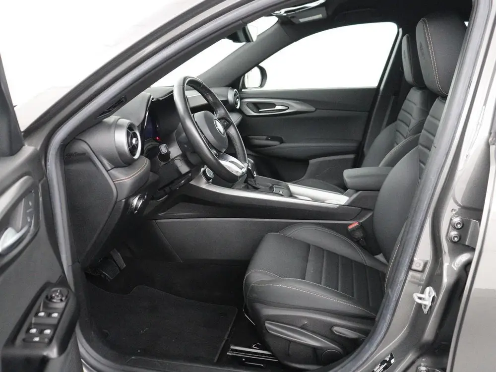 Alfa Romeo Tonale 1.3T PHEV TI | 280PK | SOH 99% | Trekhaak uit 2023, foto 4