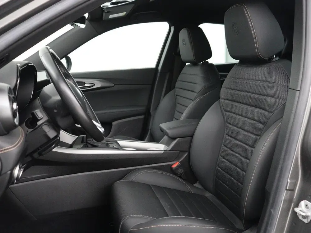 Alfa Romeo Tonale 1.3T PHEV TI | 280PK | SOH 99% | Trekhaak uit 2023, foto 5