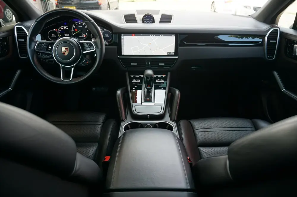 Porsche Cayenne Coupé 3.0 V6 462PK E-Hybrid / Pano / Nl aut uit 2019, foto 13